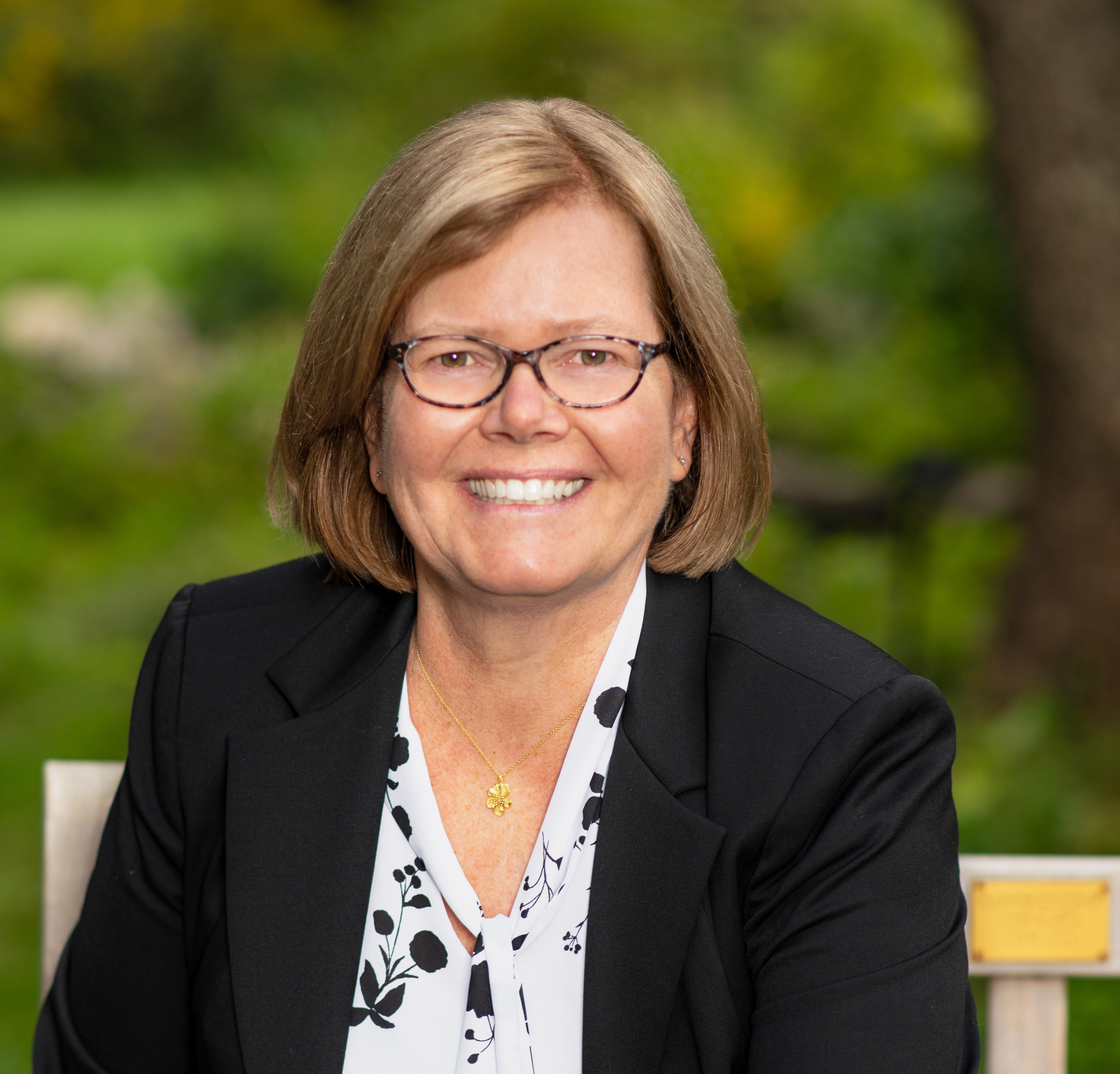 D78_9285-Edit - Ann Crop